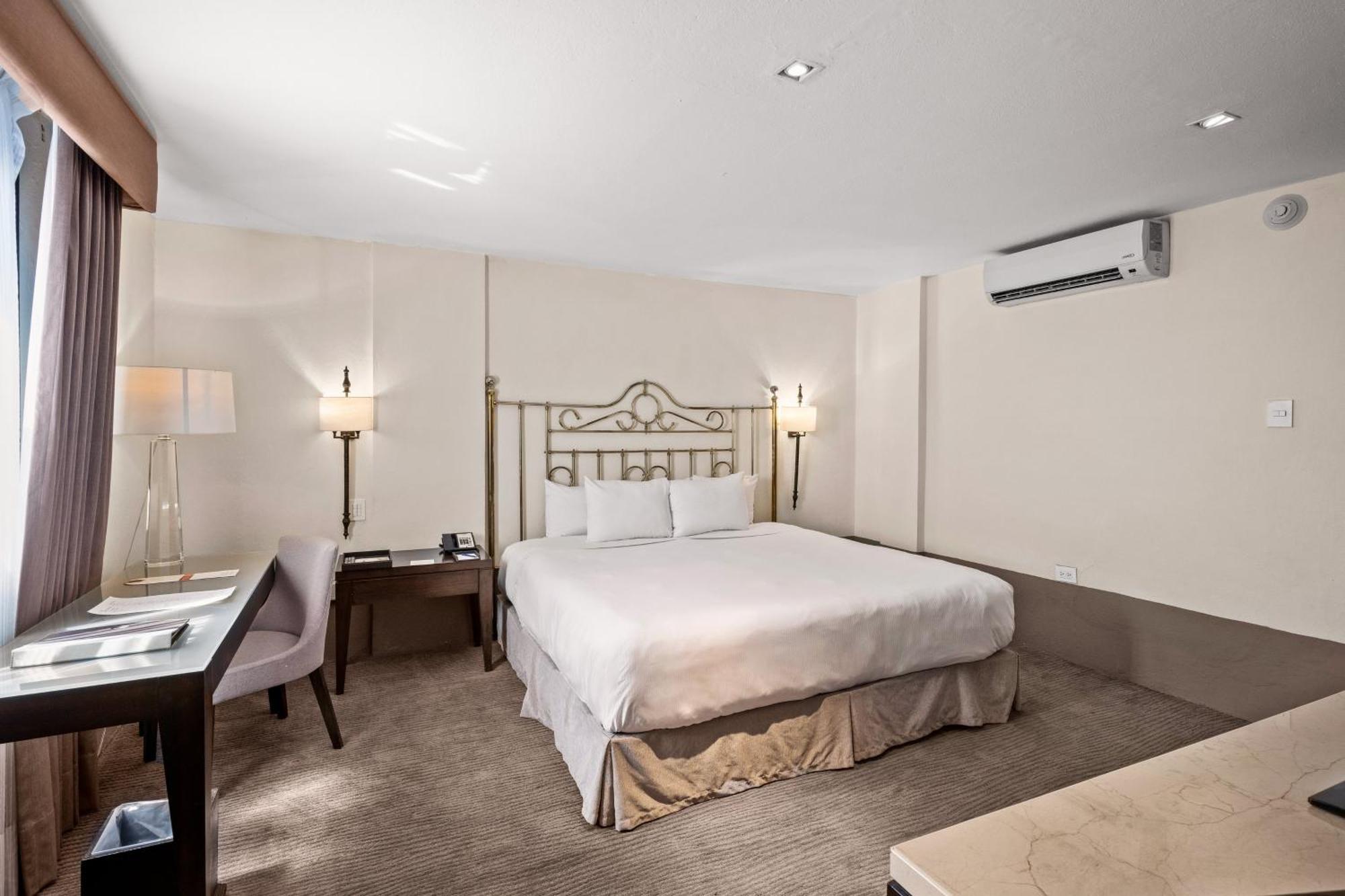 Quinta Real Puebla Otel Dış mekan fotoğraf A room at the hotel