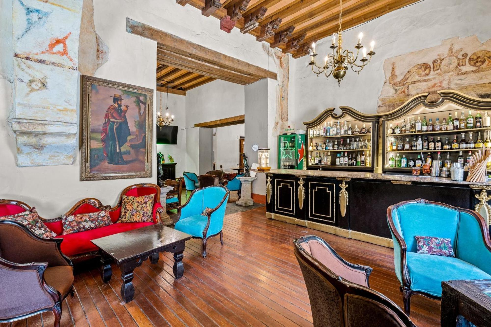 Quinta Real Puebla Otel Dış mekan fotoğraf The bar at the Hotel Casa Grande